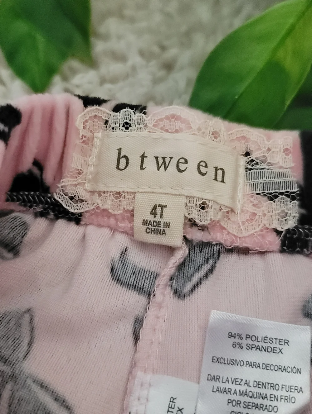 Toddler Girl Pink & Black Bow Outfit (4T) - Picture 9 of 9